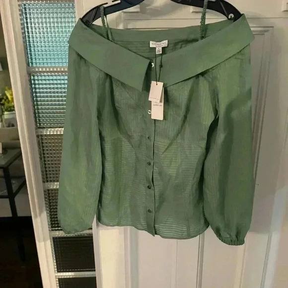 Current Air Los Angeles off the shoulder L/S button up top green NWT size Small - Picture 3 of 10